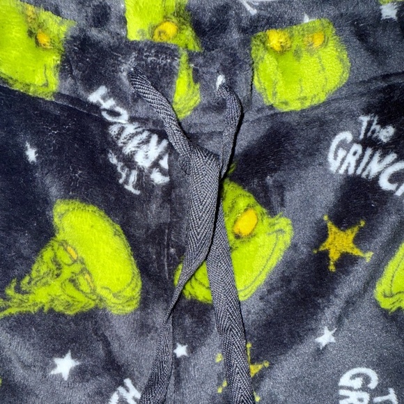 NWT The Grinch Fleece Pajama Shorts, Size XL - Picture 2 of 5